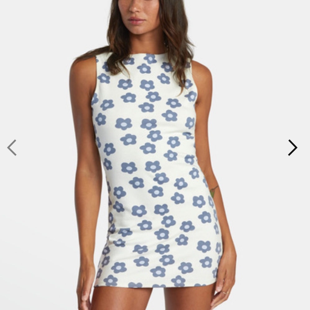 NEW!! never worn rvca mini dress - medium